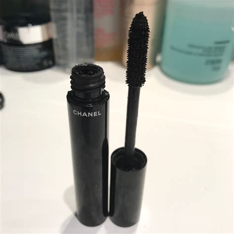 chanel le volume révolution de chanel mascara review|chanel mascara free sample.